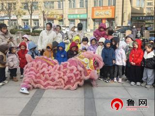 德州天衢新区长河街道泰和社区开展“百万大学生进社区”文艺汇演活动