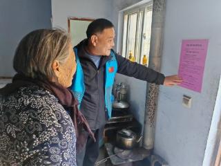 济南市莱芜区凤城街道石花园社区：守护“夕阳红” 平安温暖过冬