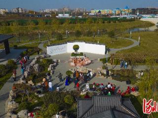 邢台：“侨助泉城”百泉鸳水情歌秀温情上演