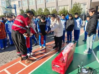 淄博市博山区第六中学：消防演练进校园 安全护航伴成长