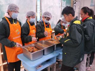 “食”刻守护！光谷四小打造校园用餐“安心范本”