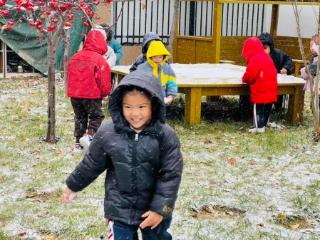 淄博市淄川区柳泉幼儿园：邂逅初雪 趣享冬日