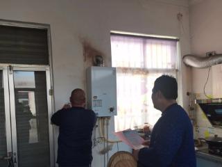 【社会主义核心价值观“五个融入”】济南市莱芜区羊里街道院上村开展预防一氧化碳中毒入户宣传工作