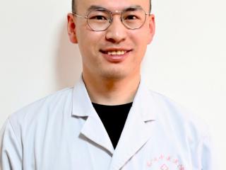 东城中医医院针灸科王丙臣医生：推拿治疗肩周炎