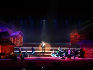 丽江：情景剧《微光如炬》推动宪法精神入脑入心