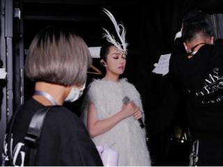 杨千嬅《Live MY LIVE 2025》六场红馆收官 三十年音乐旅程的港乐图鉴与现场告白