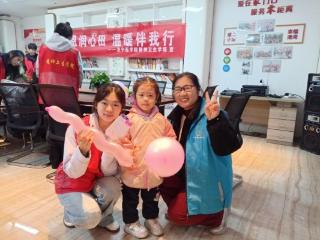 济宁太白湖新区许庄街道碧桂园天绘小区开展“感恩润心田 温暖伴我行”志愿服务活动