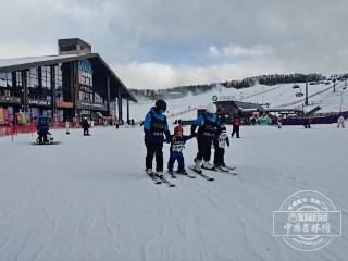 冰雪沁假期 快乐肆满怀