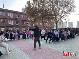石家庄市桥西区四维小学：“绳”聚力量 竞绽风采