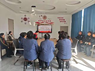 上高街道开展“法润上高・全域同行”宪法宣传活动