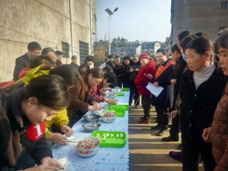 上饶银行广丰支行：饺香暖寒冬 金融护农安