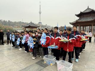 市区校跨域联动！这场护江行动“花样”守护母亲河