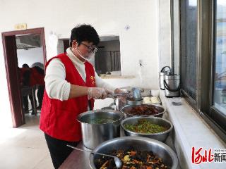 河北滦南：妯娌三人五年守护老人食堂