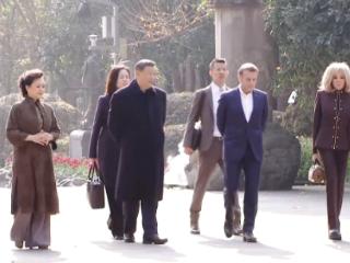 时政微纪录丨中法两国元首在成都进行友好交流