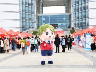 志愿“赶集”，青春有为！这场“杏林”公益集市人气爆棚