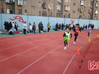 石家庄市塔谈小学参加田径对抗赛获佳绩