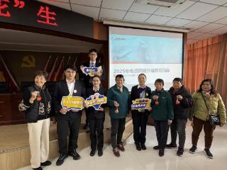 张家港农商银行无锡分行组织员工进社区开展主题手作暨反诈宣传