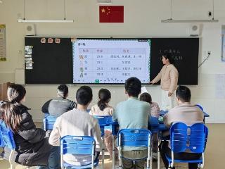 临沂兰山特校开展2025年新教师亮相课活动