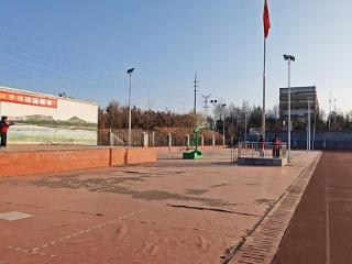 莒南县绣针河小学举行国家公祭日主题升旗仪式