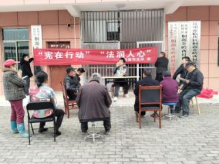 抚州临川区桐源司法所开展“宪在行动，法润人心”宣传活动
