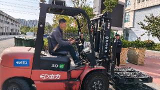 精准“滴灌”助就业：青岛西海岸新区辛安街道“订单式”技能培训为居民注入新希望