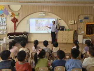 小小交通员 懂法小公民 济南历下三幼伴山居园组织“交通安全小卫士”主题活动