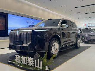 探店实录|还没正式上市订单就爆了？岚图泰山到底凭什么敢叫板“9系”天花板？