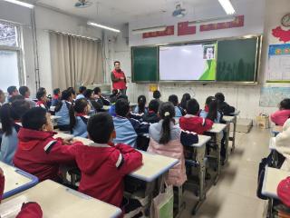 岳峰小学2022级11班开展家长义教活动