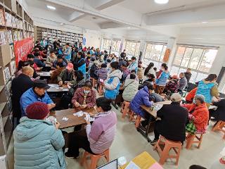 邻里牌桌聚温情！济宁市太白湖新区石桥镇济东新村社区首届扑克大赛欢乐收官