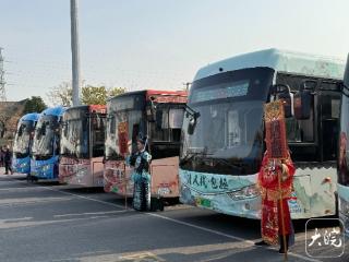 快来偶遇“包大人” 合肥首批“徽派名人”主题公交线路正式开行