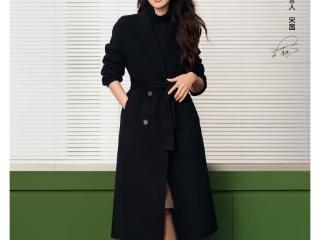 LILY商务时装大师大衣在这个暖冬更懂女性