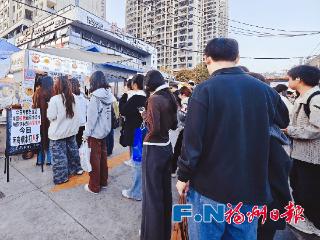 生意火爆，提前售罄！福州这些摊主却没到账一分钱，啥情况？