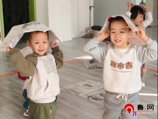 德州天衢新区长河街道华嬉社区开展“有趣的报纸”幼儿园手工主题活动