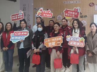 彩莲社区寒冬里的暖“新”答卷让新业态暖胃更暖心