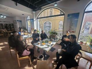 姜琍敏一行赴泰州报业传媒集团“坡子街”文学驿站开展文学交流活动