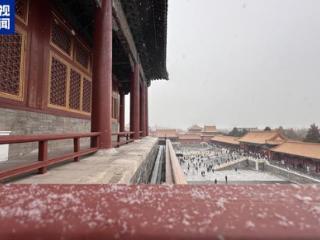 北京今冬初雪来了！晚高峰注意出行安全