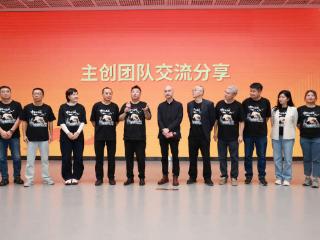 展现人与自然和谐共生，纪录电影《中华白海豚》上映