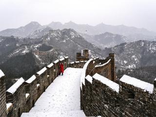 金山岭长城雪景如画