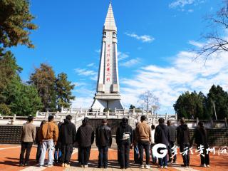 黔西南州卫生健康局机关第一党支部开展“铭记历史·缅怀先烈·砥砺初心·护佑健康”主题党日活动