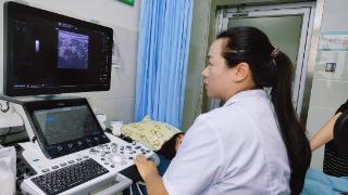 两岁幼童误服水宝宝，菏泽市牡丹人民医院儿科紧急施救化险为夷