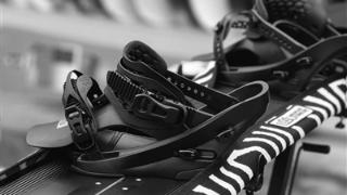 部分热门款式甚至卖断货雪具市场迎“冬”风国货订单激增