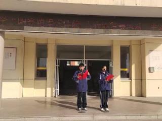 莒南县涝坡中学举行“阳光跑操强体魄，青春逐梦展风采”主题升旗仪式