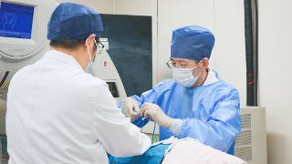 北大人民医院青岛医院肿瘤科：微创为刃，精准为纲，打造肿瘤诊疗新高地