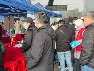 蚌埠市“智聚珠城 职引未来”广场招聘会圆满举办