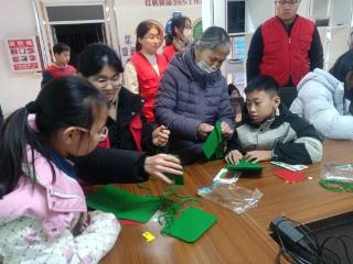 济宁太白湖新区许庄街道荷韵花园社区开展“星火燎原志，童心筑梦行”苏区精神志愿服务活动