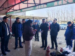 郯城县杨集镇人大进“九小场所”开展安全隐患排查