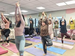 淞渔社区：开设公益瑜伽课，共赴“宁静之旅”