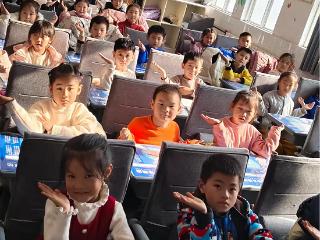 莒南县第五小学开展“冬至‘饺’接好运，趣味乐无穷”主题活动