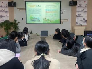 垃圾分类入民心 河道保护齐参与——社区开展环保主题入户宣传志愿活动