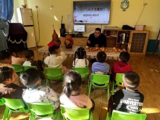 葫芦非遗进校园 稚子童心承匠艺——东营市广饶县陈官镇中心幼儿园邀请非遗传承人邢文亭开课授艺